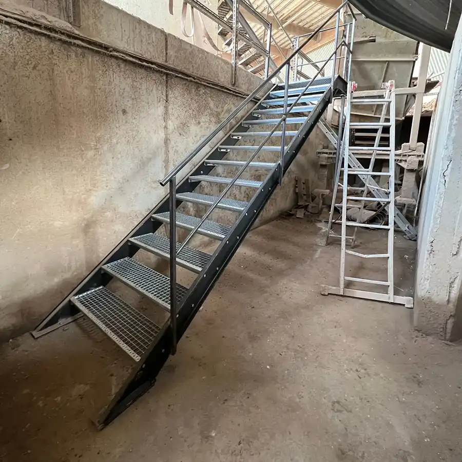 Metalltreppe von Metallstudio Kunz